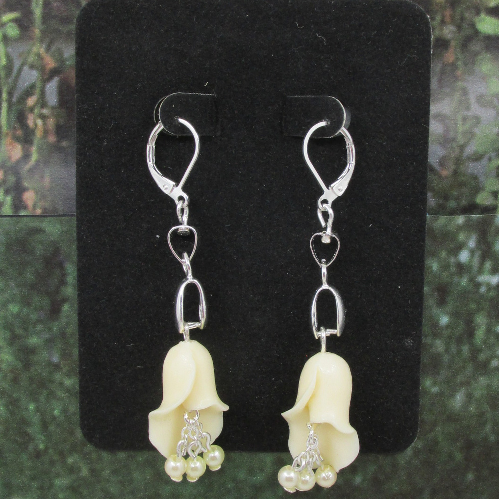 18K White Gold Plated Flower Earrings w/pearls